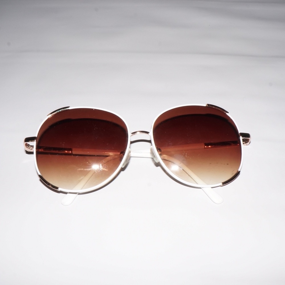 white sunglasses